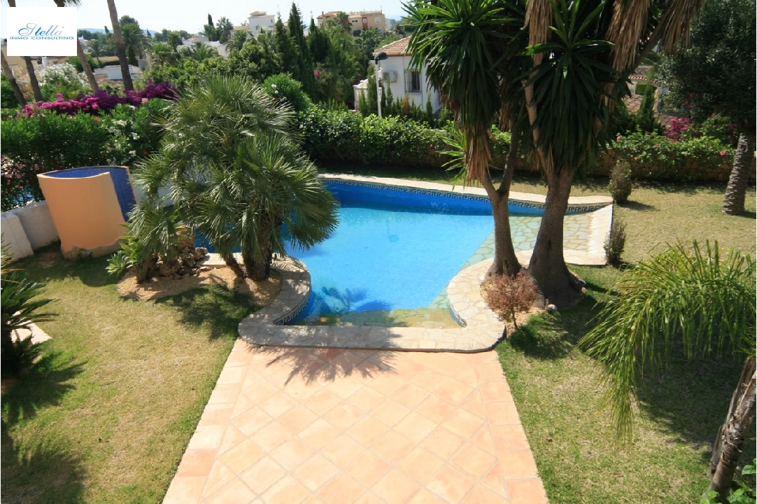 Villa in Moraira zu verkaufen, Wohnfläche 300 m², Klimaanlage, Grundstück 800 m², 4 Schlafzimmer, 3 Badezimmer, Pool, ref.: CA-H-1299-AMB-20