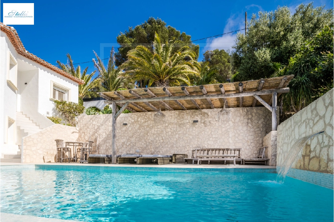 Villa in Javea zu verkaufen, Wohnfläche 242 m², + Fussbodenheizung, Klimaanlage, Grundstück 1138 m², 4 Schlafzimmer, 3 Badezimmer, Pool, ref.: NL-NLD1455-38