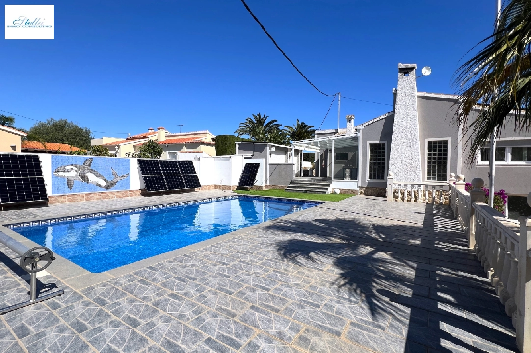 Villa in Denia zur Ferienvermietung, Wohnfläche 166 m², Baujahr 1978, + Ofen, Klimaanlage, Grundstück 802 m², 2 Schlafzimmer, 2 Badezimmer, Pool, ref.: T-0224-2