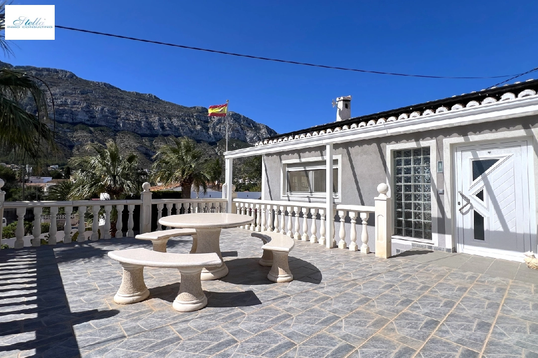 Villa in Denia zur Ferienvermietung, Wohnfläche 166 m², Baujahr 1978, + Ofen, Klimaanlage, Grundstück 802 m², 2 Schlafzimmer, 2 Badezimmer, Pool, ref.: T-0224-20