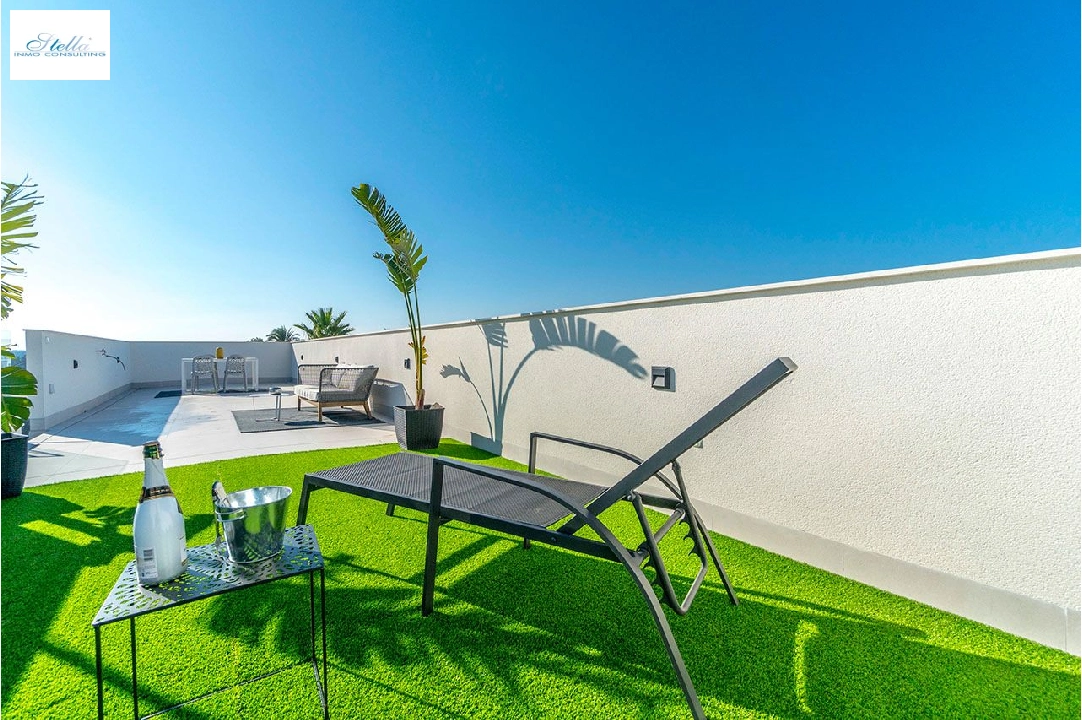 Villa in La Marina zu verkaufen, Wohnfläche 235 m², Zustand Erstbezug, Klimaanlage, Grundstück 272 m², 3 Schlafzimmer, 3 Badezimmer, Pool, ref.: HA-MAN-246-E01-22