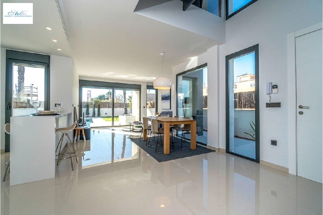 Villa in La Marina zu verkaufen, Wohnfläche 235 m², Zustand Erstbezug, Klimaanlage, Grundstück 272 m², 3 Schlafzimmer, 3 Badezimmer, Pool, ref.: HA-MAN-246-E01-4