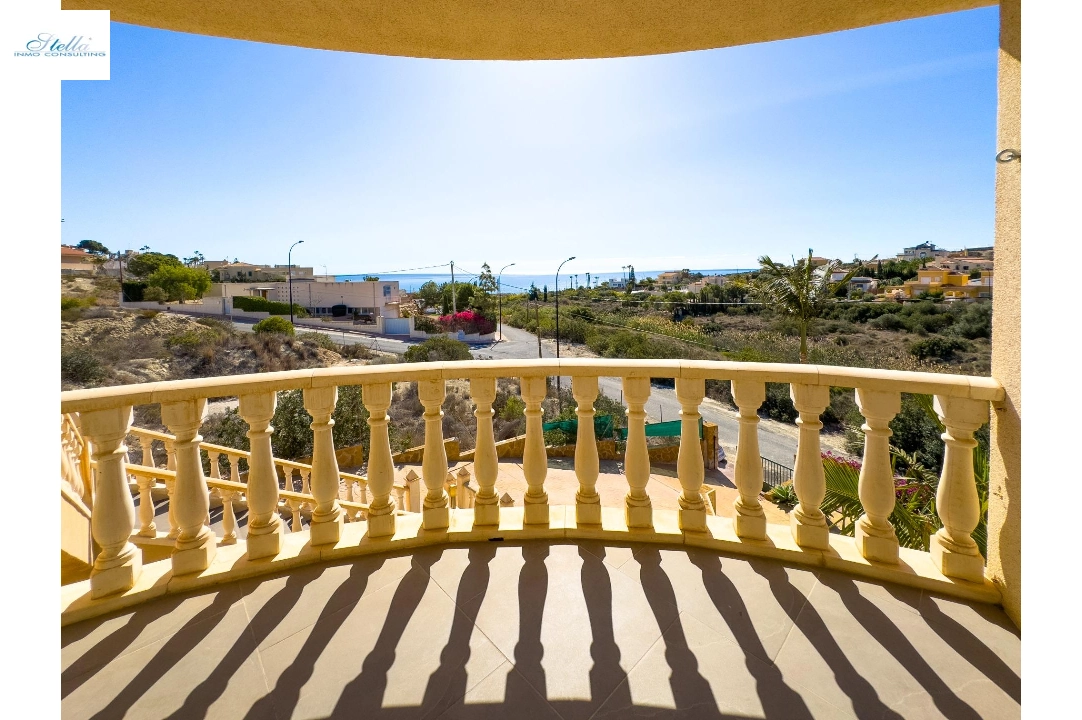 Villa in El Campello(Cala dor) zu verkaufen, Wohnfläche 260 m², Klimaanlage, Grundstück 804 m², 3 Schlafzimmer, 2 Badezimmer, ref.: AM-1238DA-3700-11