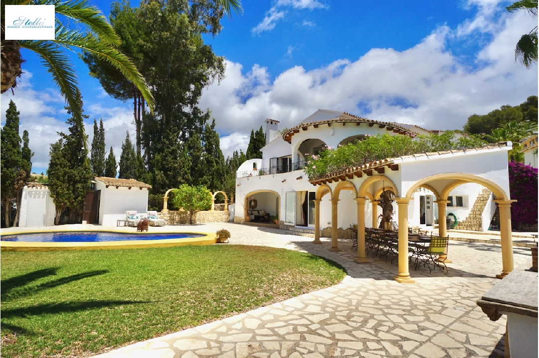 Villa in Moraira(Moraira Alcasar) zu verkaufen, Wohnfläche 267 m², Klimaanlage, Grundstück 972 m², 5 Schlafzimmer, 3 Badezimmer, Pool, ref.: CA-H-1781-AMBI-40