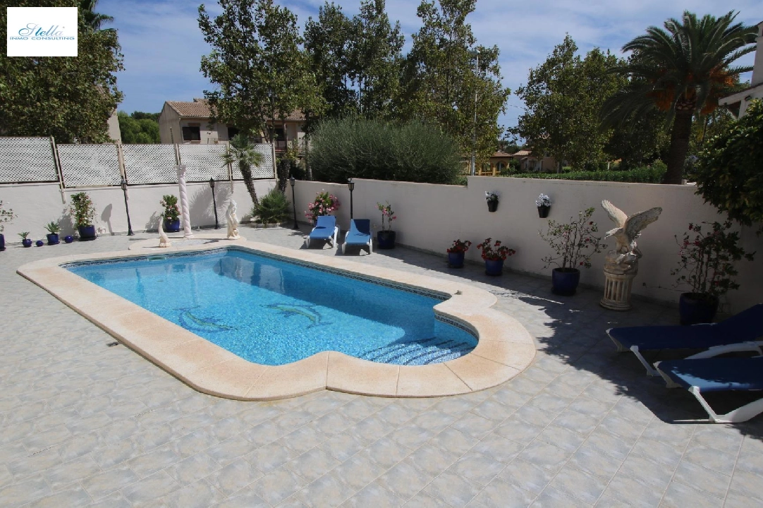 Villa in Calpe(Pla roig) zu verkaufen, Wohnfläche 212 m², Klimaanlage, Grundstück 800 m², 2 Schlafzimmer, 2 Badezimmer, Pool, ref.: COB-3301-10535-23