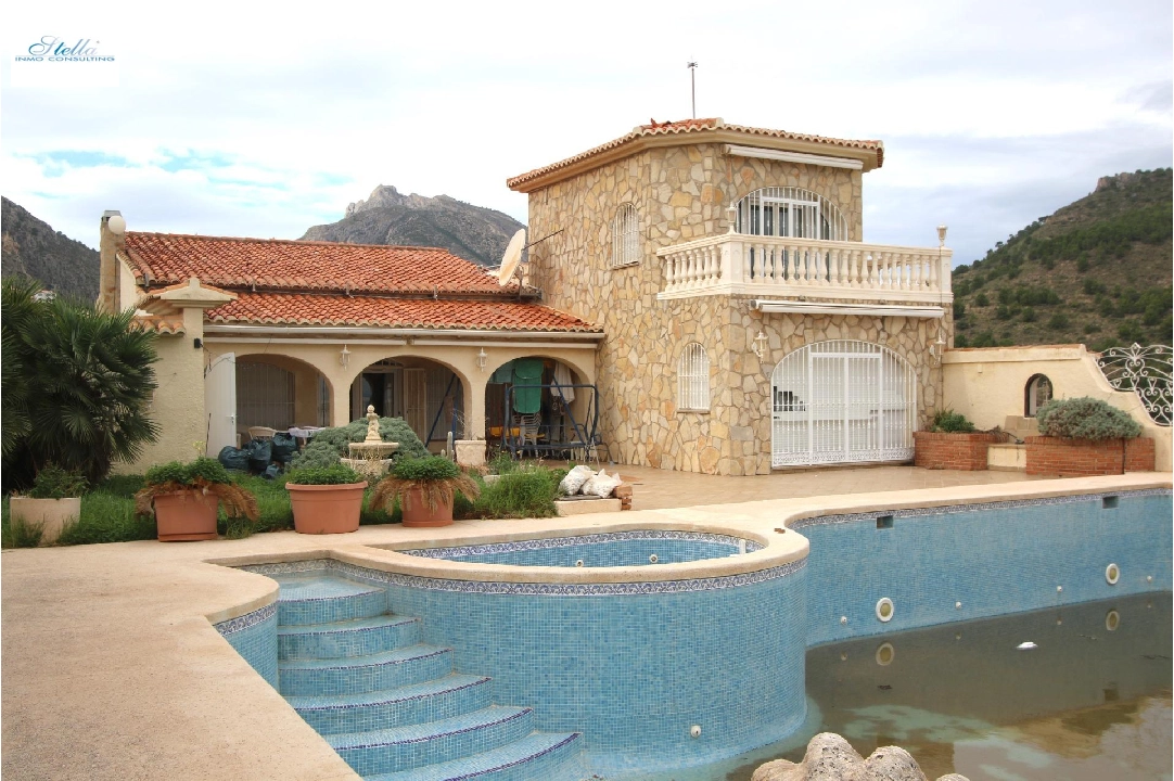 Villa in Calpe(La Canuta) zu verkaufen, Wohnfläche 609 m², Grundstück 3102 m², 4 Schlafzimmer, 4 Badezimmer, Pool, ref.: COB-3330-10535-1