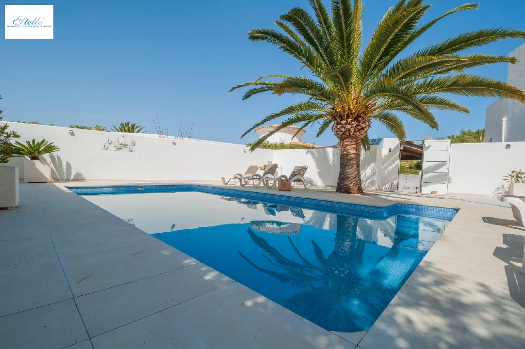 Villa in Benissa(San Jaime) zu verkaufen, Wohnfläche 240 m², Klimaanlage, 6 Schlafzimmer, 3 Badezimmer, Pool, ref.: COB-3449-10535-2