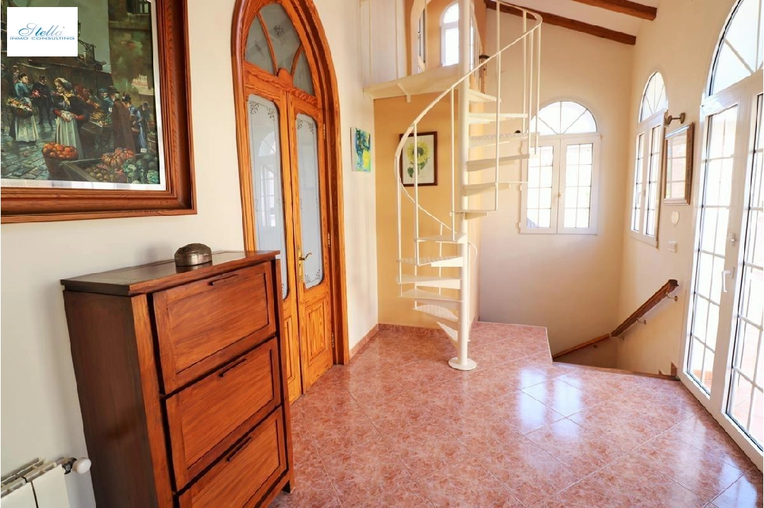 Villa in Denia zu verkaufen, Wohnfläche 319 m², Klimaanlage, Grundstück 900 m², 6 Schlafzimmer, 4 Badezimmer, Pool, ref.: AM-12170DA-12