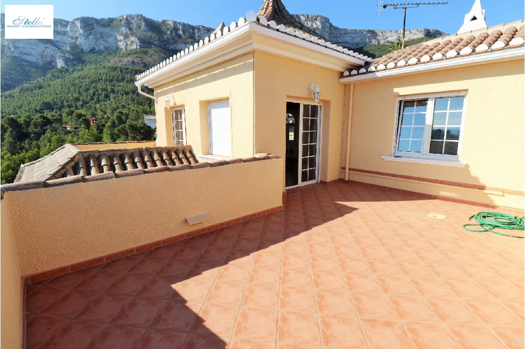 Villa in Denia zu verkaufen, Wohnfläche 319 m², Klimaanlage, Grundstück 900 m², 6 Schlafzimmer, 4 Badezimmer, Pool, ref.: AM-12170DA-17