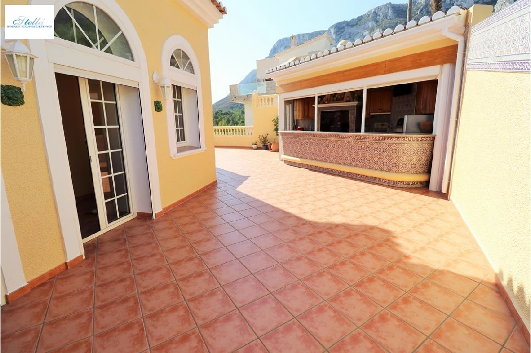 Villa in Denia zu verkaufen, Wohnfläche 319 m², Klimaanlage, Grundstück 900 m², 6 Schlafzimmer, 4 Badezimmer, Pool, ref.: AM-12170DA-20