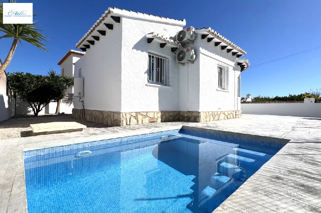 Villa in Els Poblets(Sorts de la mar 26A) zu verkaufen, Wohnfläche 80 m², Baujahr 1985, Zustand neuwertig, + KLIMA, Klimaanlage, Grundstück 303 m², 2 Schlafzimmer, 2 Badezimmer, Pool, ref.: AS-0824-2