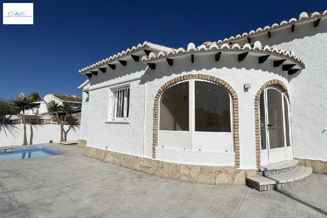 Villa in Els Poblets(Sorts de la mar 26A) zu verkaufen, Wohnfläche 80 m², Baujahr 1985, Zustand neuwertig, + KLIMA, Klimaanlage, Grundstück 303 m², 2 Schlafzimmer, 2 Badezimmer, Pool, ref.: AS-0824-21