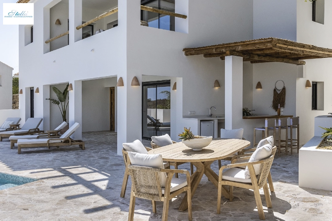 Villa in Javea(Pinosol) zu verkaufen, Wohnfläche 250 m², Klimaanlage, Grundstück 900 m², 3 Schlafzimmer, 3 Badezimmer, Pool, ref.: CA-H-1821-AMBI-26