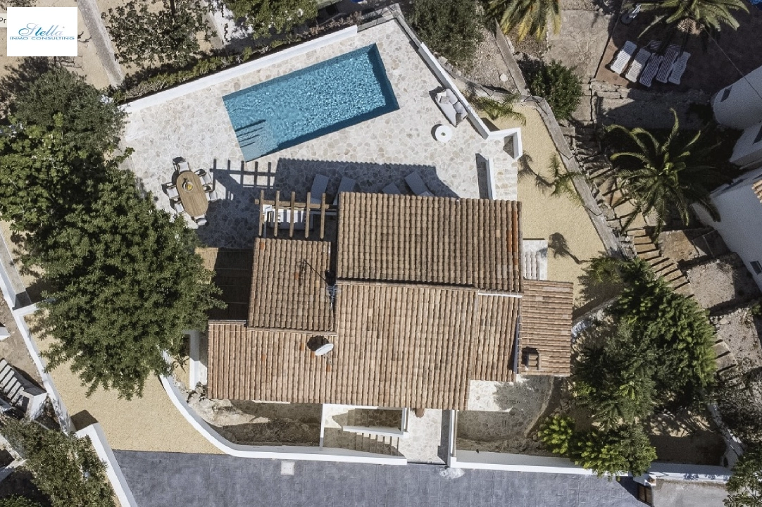 Villa in Javea(Pinosol) zu verkaufen, Wohnfläche 250 m², Klimaanlage, Grundstück 900 m², 3 Schlafzimmer, 3 Badezimmer, Pool, ref.: CA-H-1821-AMBI-30