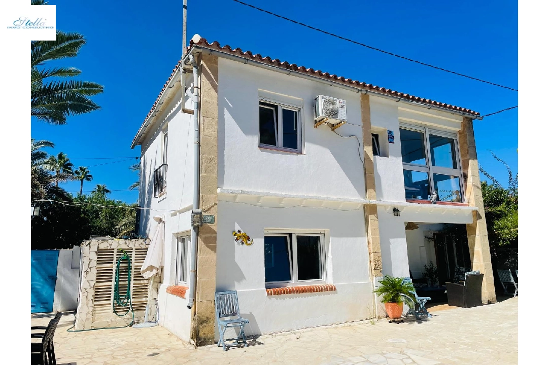 Villa in Denia zu verkaufen, Wohnfläche 133 m², Baujahr 1970, Klimaanlage, Grundstück 350 m², 3 Schlafzimmer, 2 Badezimmer, Pool, ref.: UM-UV-0624-1