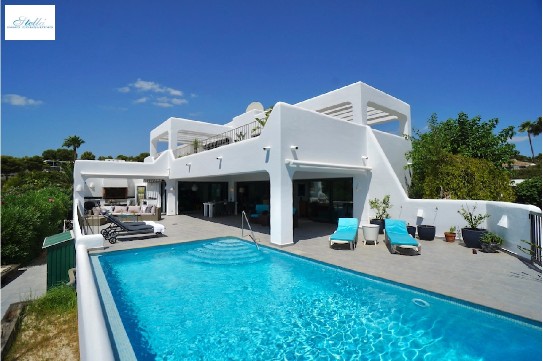 Villa in Moraira(Camarrocha) zu verkaufen, Wohnfläche 261 m², Klimaanlage, Grundstück 831 m², 3 Schlafzimmer, 3 Badezimmer, Pool, ref.: CA-H-1670-AMB-20