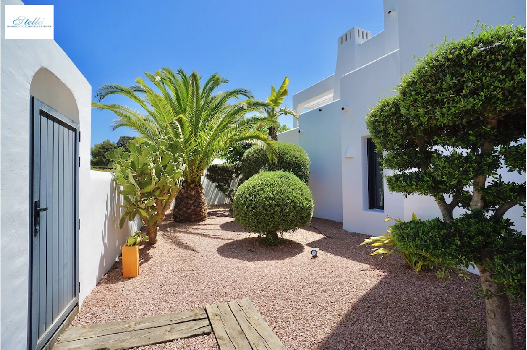 Villa in Moraira(Camarrocha) zu verkaufen, Wohnfläche 261 m², Klimaanlage, Grundstück 831 m², 3 Schlafzimmer, 3 Badezimmer, Pool, ref.: CA-H-1670-AMB-7