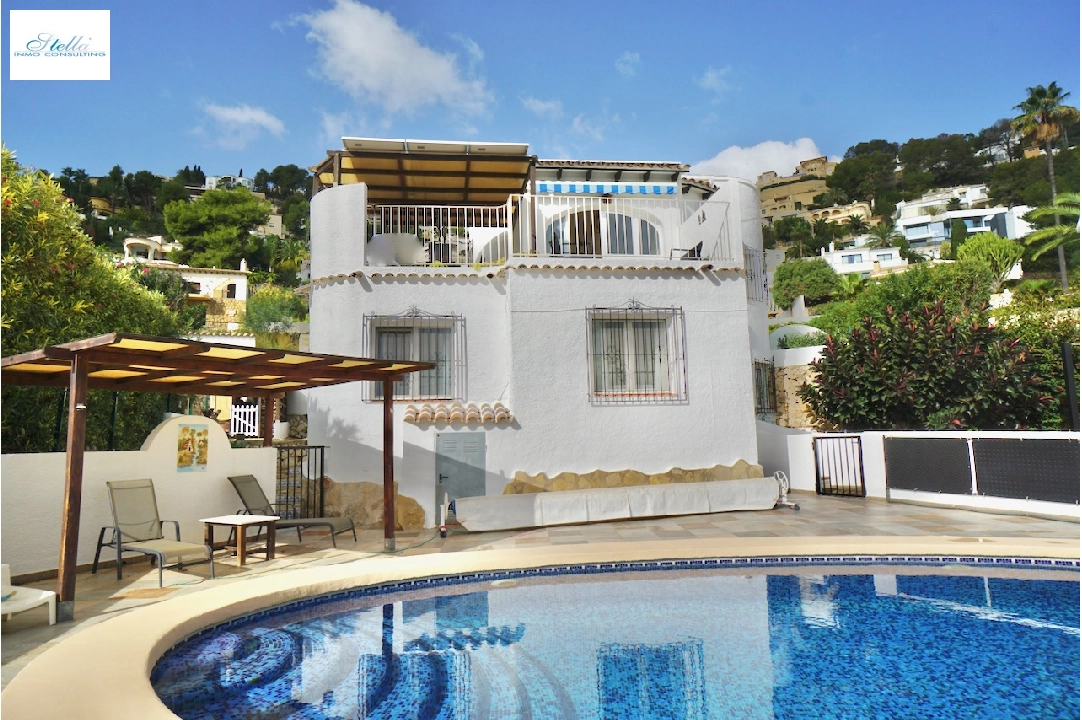 Villa in Moraira(Pinar del Advocat) zu verkaufen, Wohnfläche 184 m², Grundstück 795 m², 3 Schlafzimmer, 2 Badezimmer, Pool, ref.: CA-H-1838-AMB-22