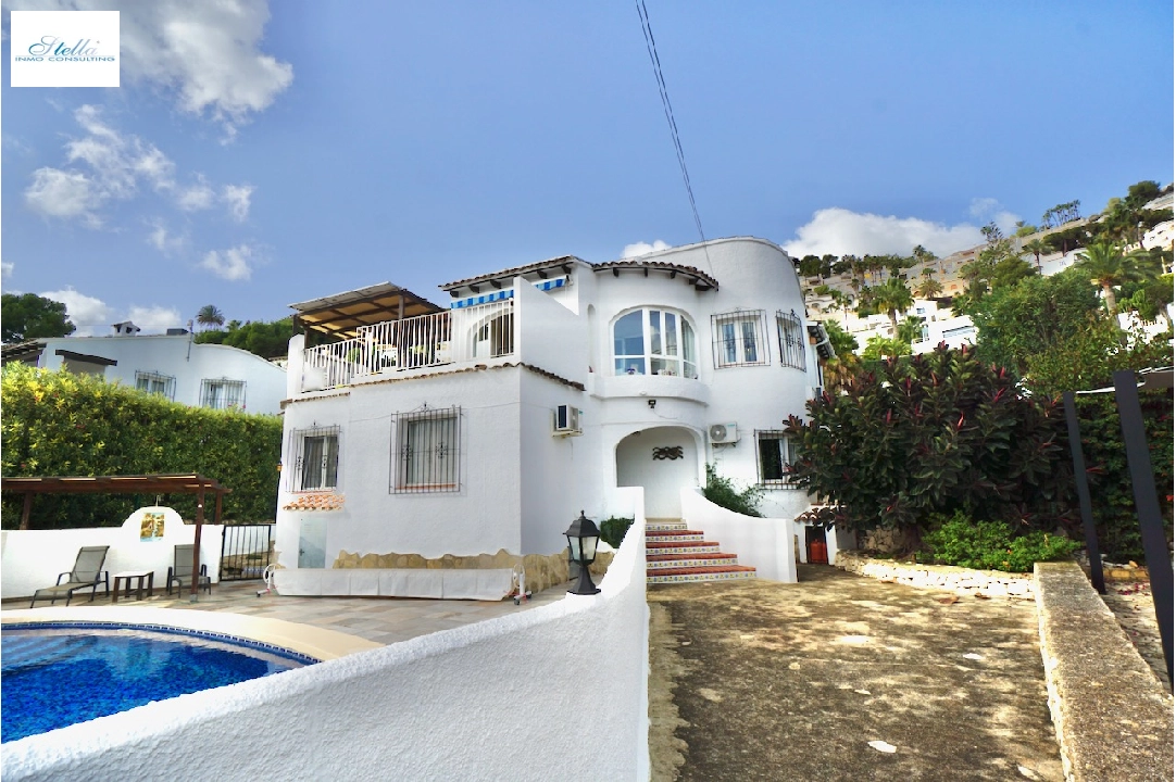 Villa in Moraira(Pinar del Advocat) zu verkaufen, Wohnfläche 184 m², Grundstück 795 m², 3 Schlafzimmer, 2 Badezimmer, Pool, ref.: CA-H-1838-AMB-28