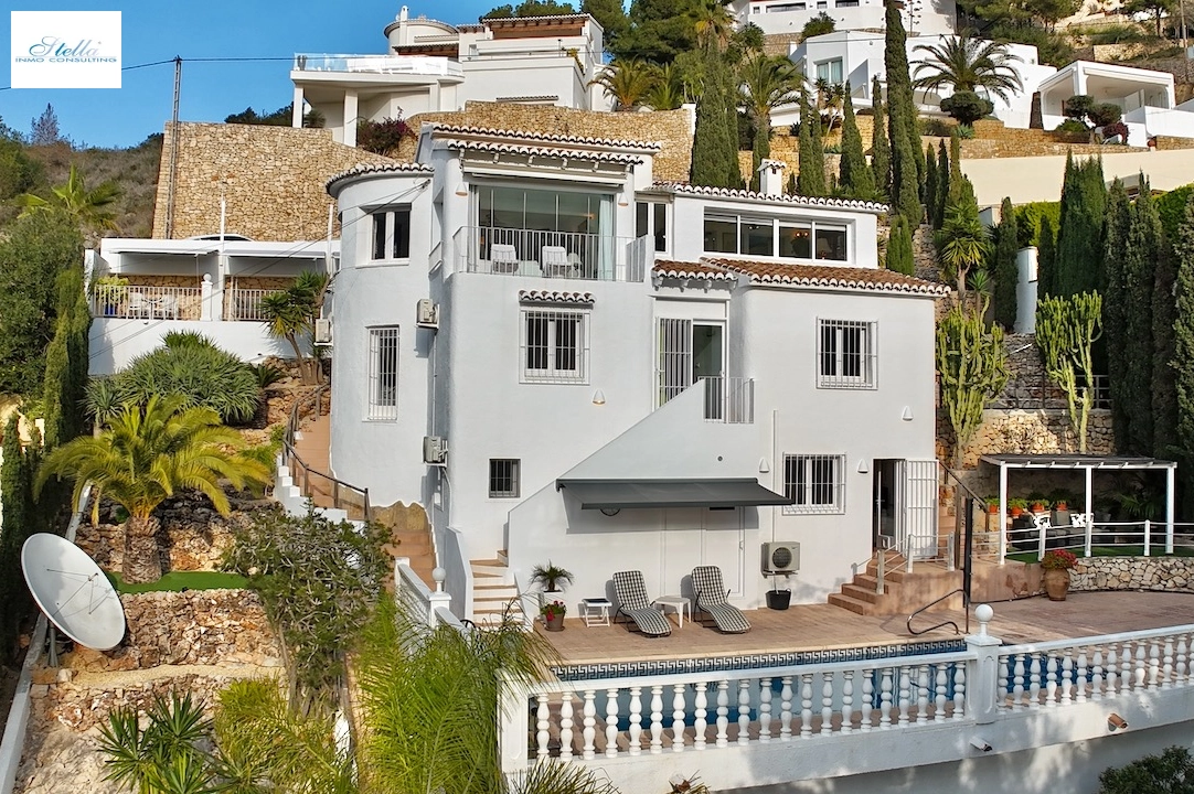 Villa in Moraira(Arnella) zu verkaufen, Wohnfläche 248 m², Klimaanlage, Grundstück 958 m², 5 Schlafzimmer, 3 Badezimmer, Pool, ref.: CA-H-1854-AMB-1