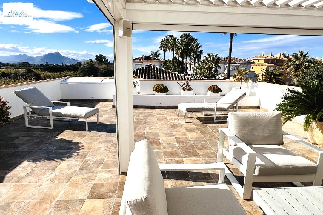 Penthouse Apartment in Denia(Las Marinas) zu verkaufen, Wohnfläche 168 m², Baujahr 98, Zustand neuwertig, + Fussbodenheizung, Klimaanlage, 4 Schlafzimmer, 3 Badezimmer, Pool, ref.: AS-0325-5