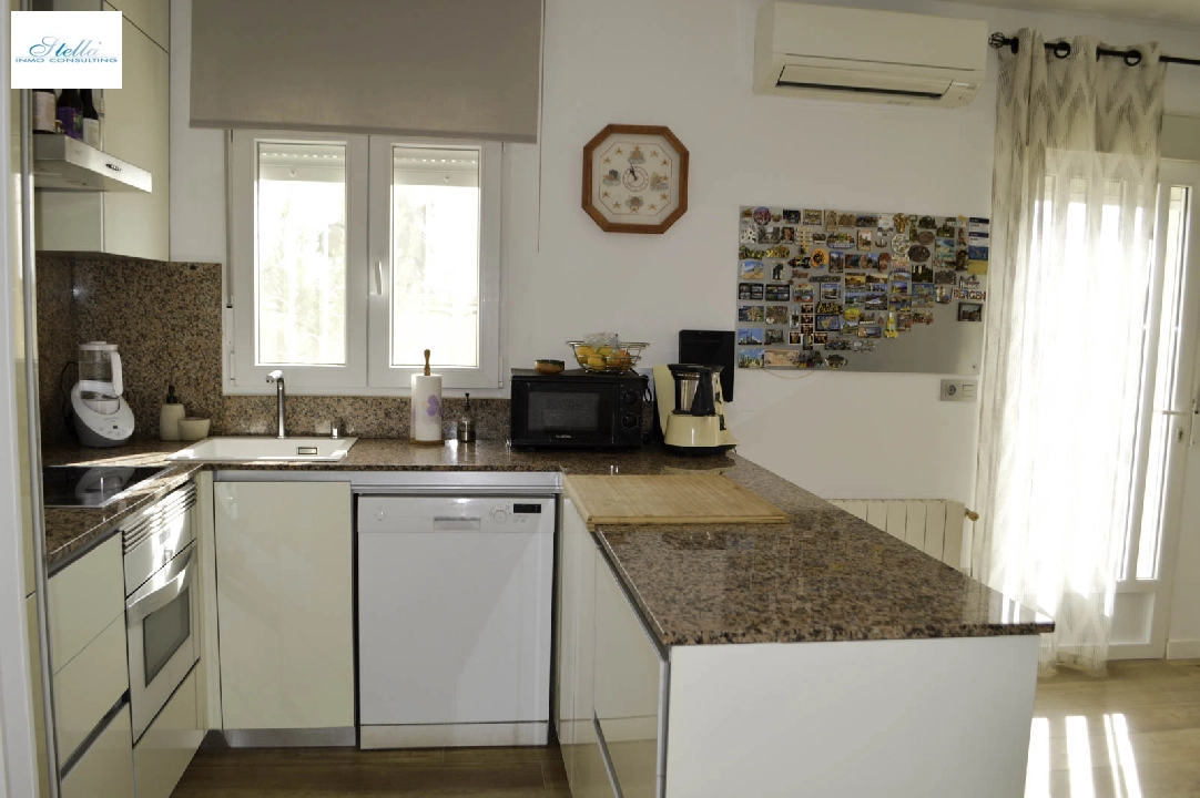 Villa in Denia zu verkaufen, Wohnfläche 121 m², Klimaanlage, Grundstück 623 m², 4 Schlafzimmer, 2 Badezimmer, Pool, ref.: CO-C25935-17